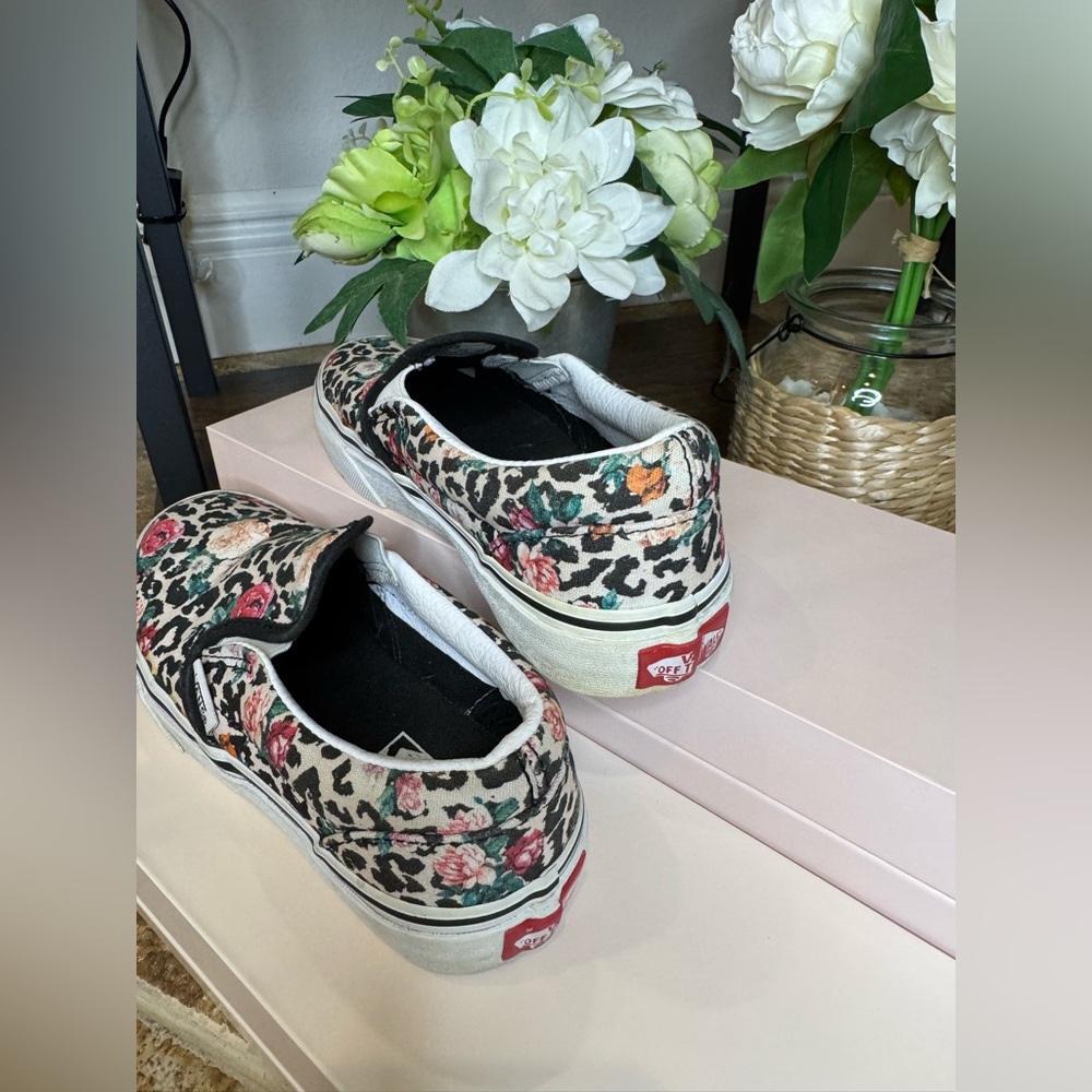 Vans Kids Slip-On Sneakers - Floral Leopard Design - Picture 5 of 6